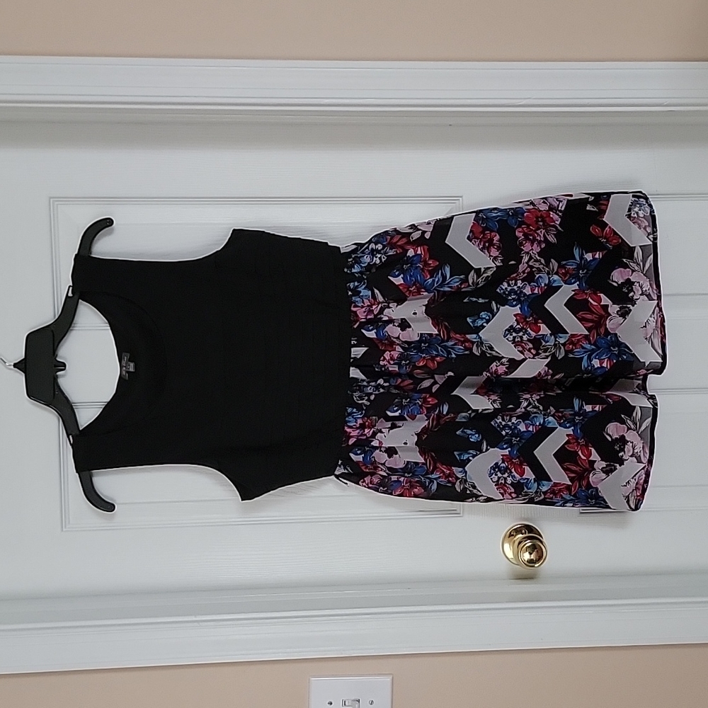 Lily Rose Black Floral Dress- Size L (Juniors)